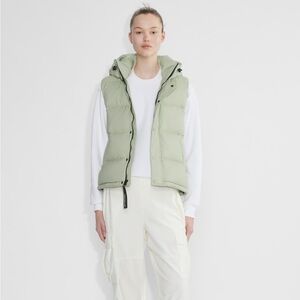 Aritzia The Super Puff Original